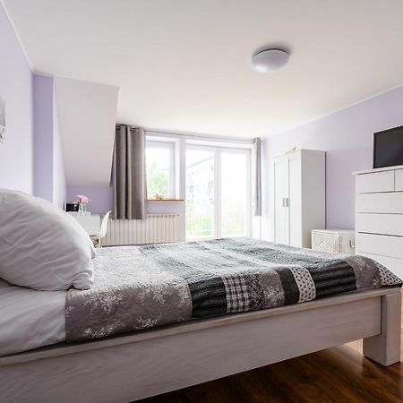Hostel Krokodyl Варшава Екстериор снимка