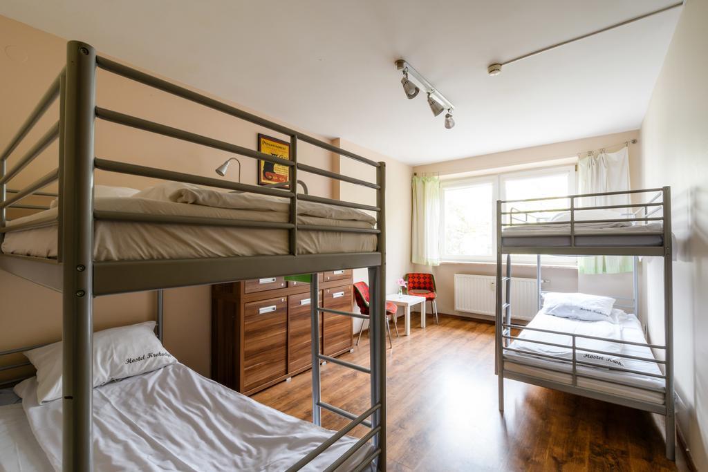 Hostel Krokodyl Варшава Екстериор снимка