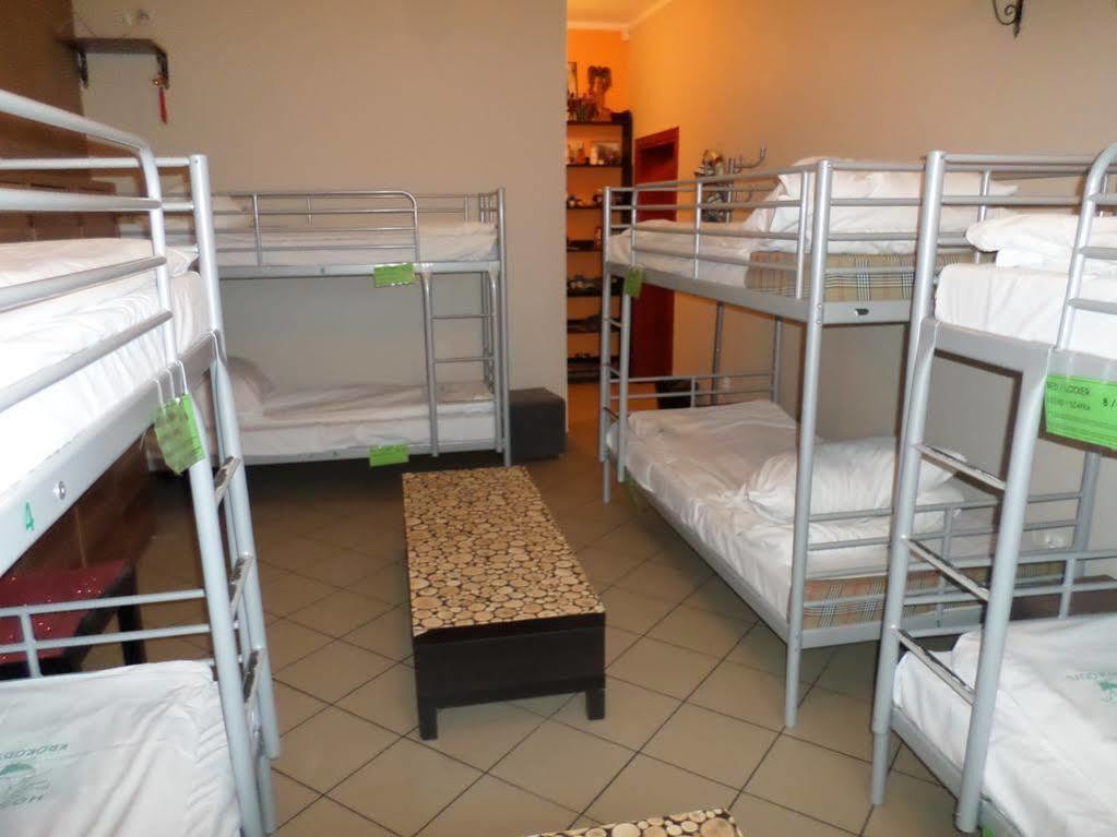 Hostel Krokodyl Варшава Екстериор снимка