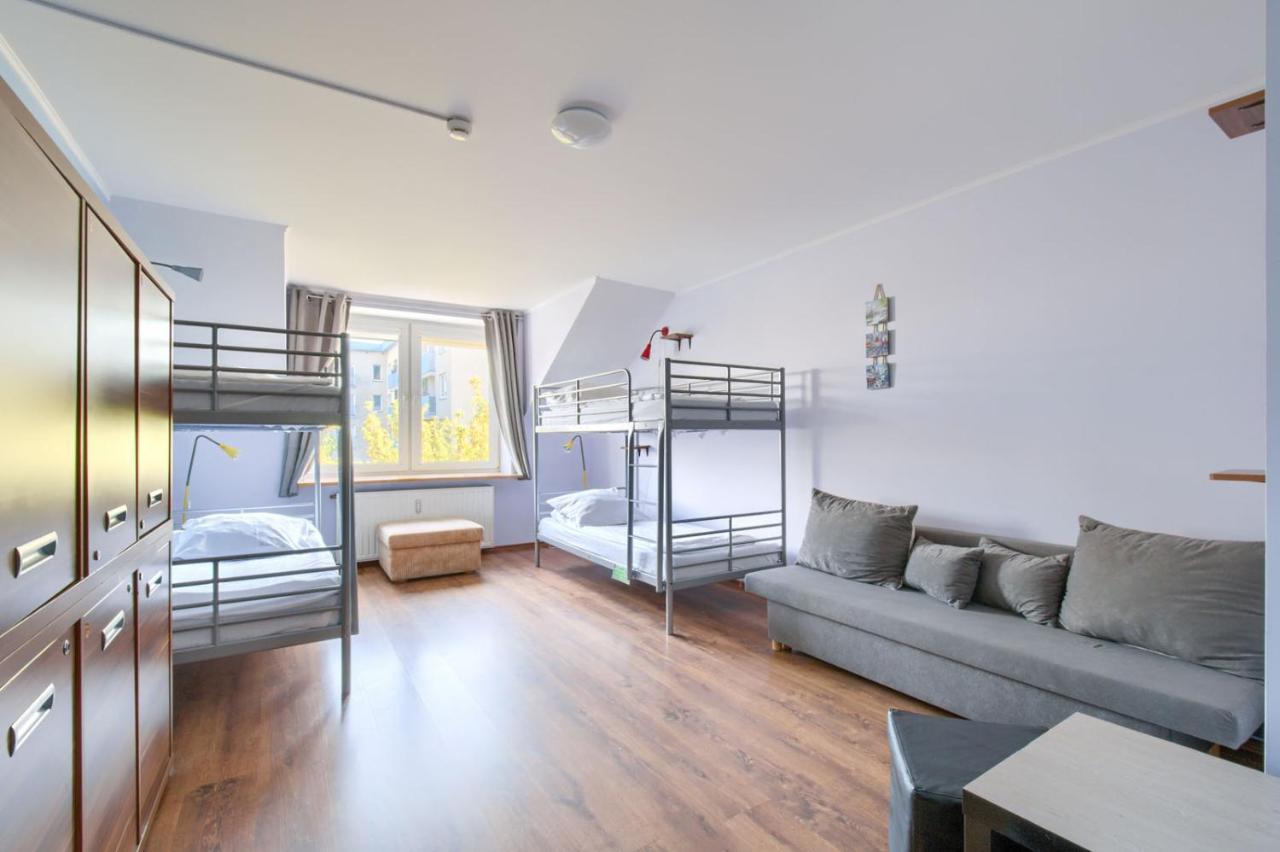 Hostel Krokodyl Варшава Екстериор снимка