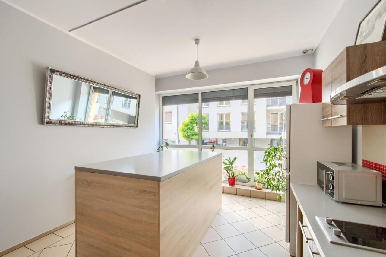 Hostel Krokodyl Варшава Екстериор снимка