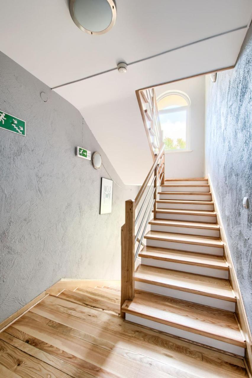 Hostel Krokodyl Варшава Екстериор снимка