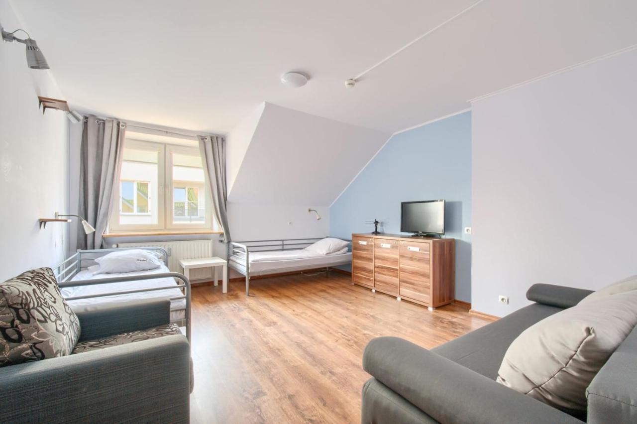 Hostel Krokodyl Варшава Екстериор снимка